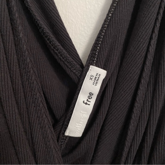 Black strap tie v neck bodysuit Wilfred - Picture 2 of 3